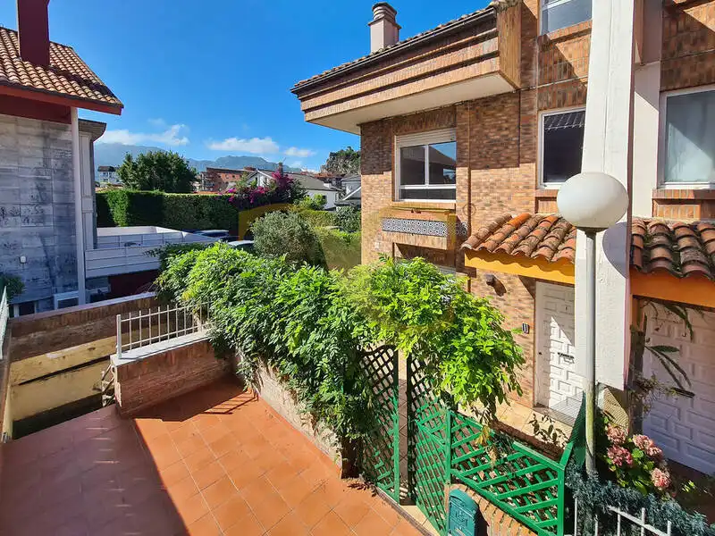 Jardí de Casa o xalet en venda en Ribadesella amb Calefacció i Terrassa