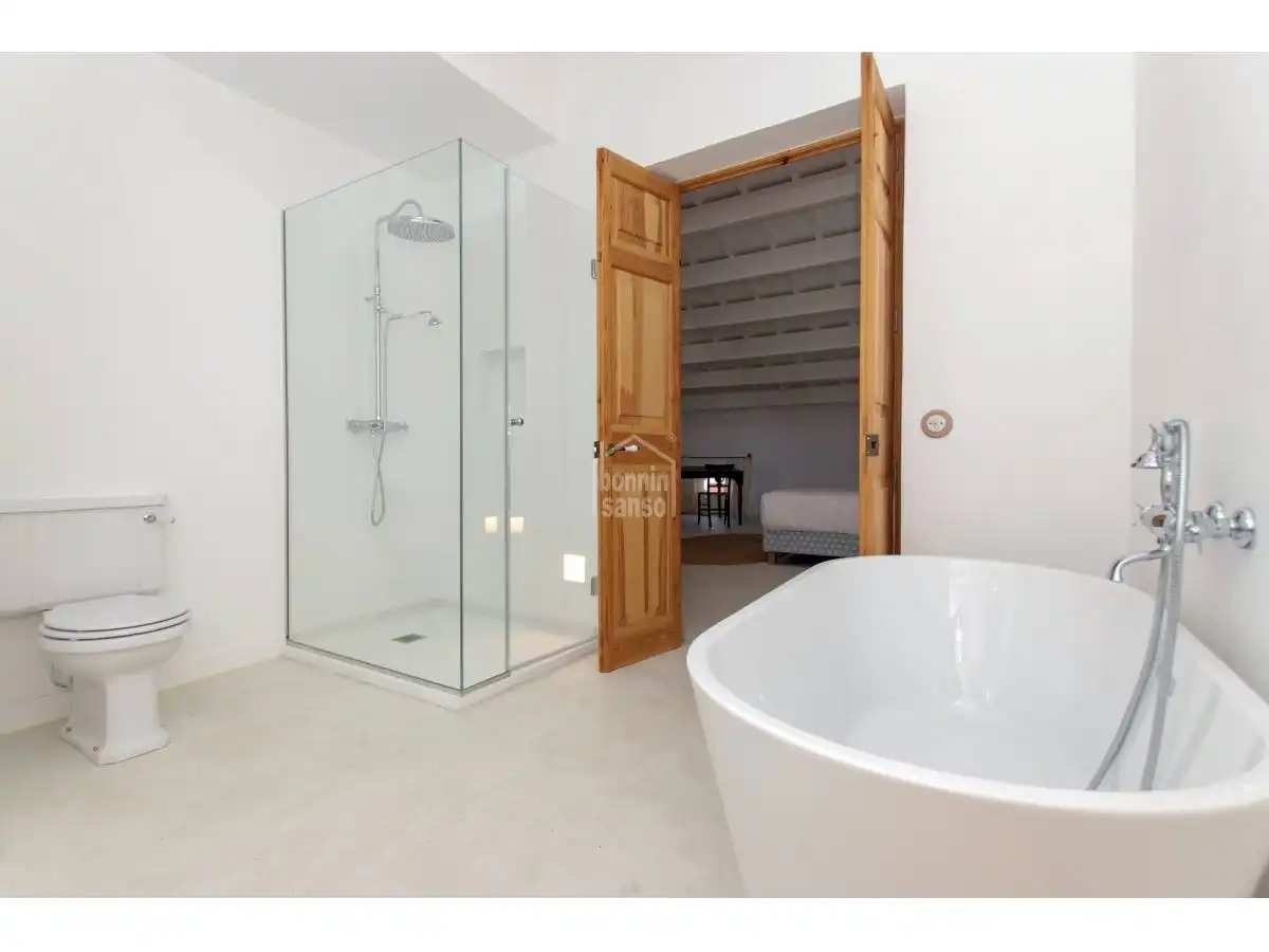 Bany de Casa o xalet en venda en Maó - Mahón amb Calefacció, Terrassa i Moblat