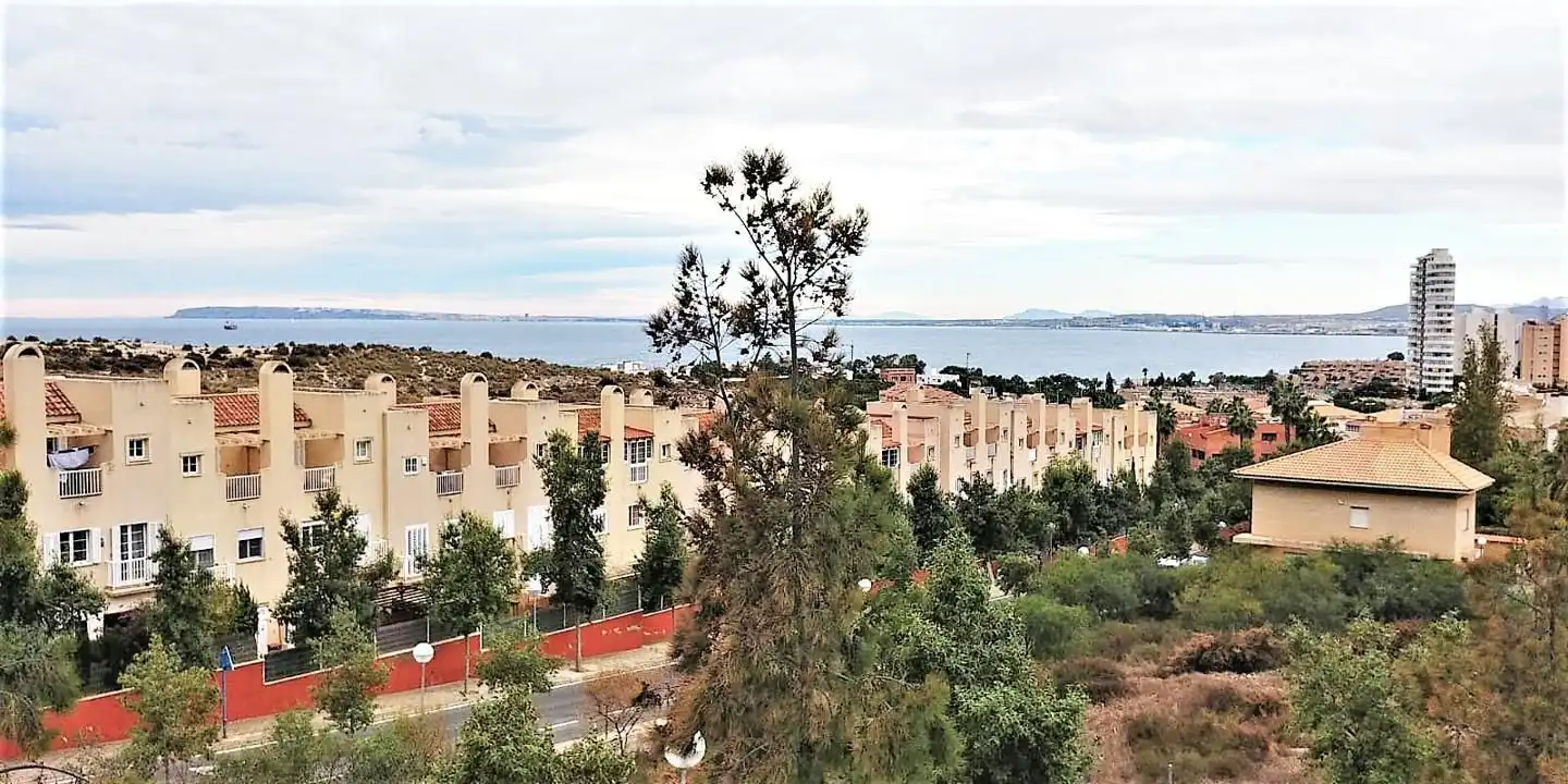Casa con terraza en venta en Playa de San Juan - El Cabo de las Huertas, imagen 3