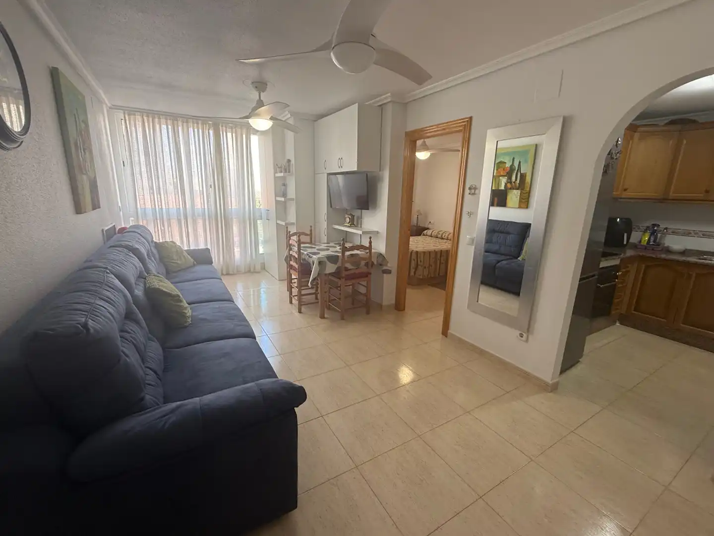 Sala de estar de Piso en venta en Torrevieja con Aire acondicionado, Amueblado y Horno