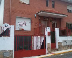 Exterior view of House or chalet for sale in Aldea del Fresno  with Heating, Private garden and Storage room