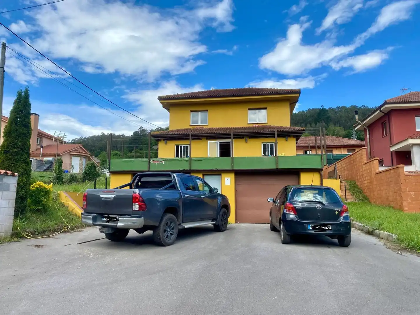 Exterior view of Houses for rent in Las Regueras    with Heating, Terrace and Furnished
