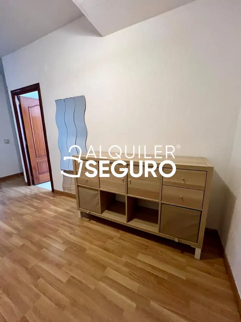 Dormitori de Pis de lloguer en Alcobendas amb Aire condicionat, Calefacció i Terrassa