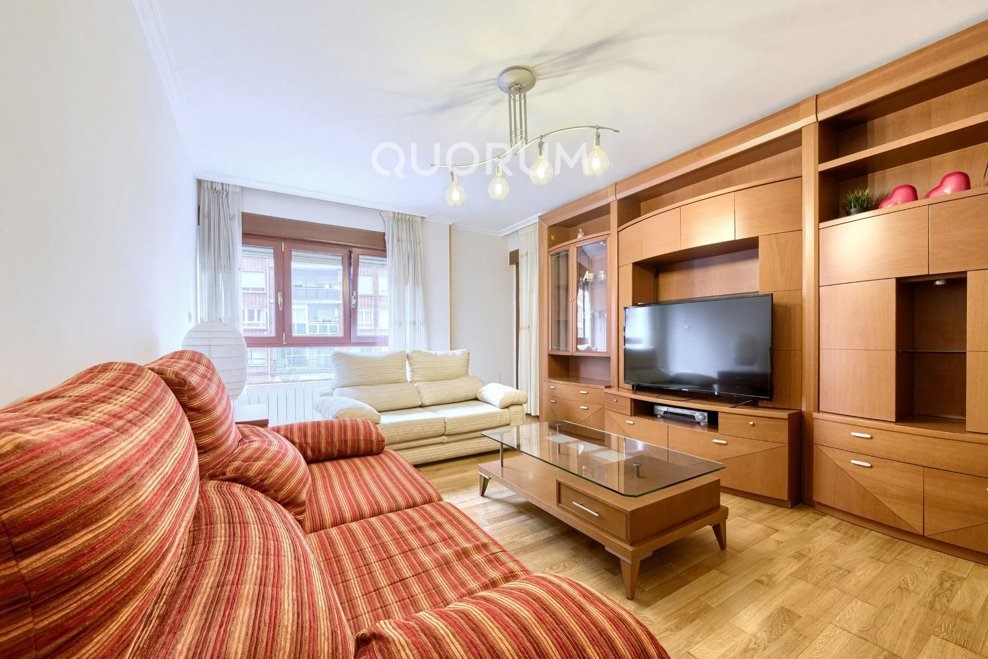 Wohnzimmer von Wohnung zum Verkauf in Basauri  mit Heizung, Terrasse und Möbliert