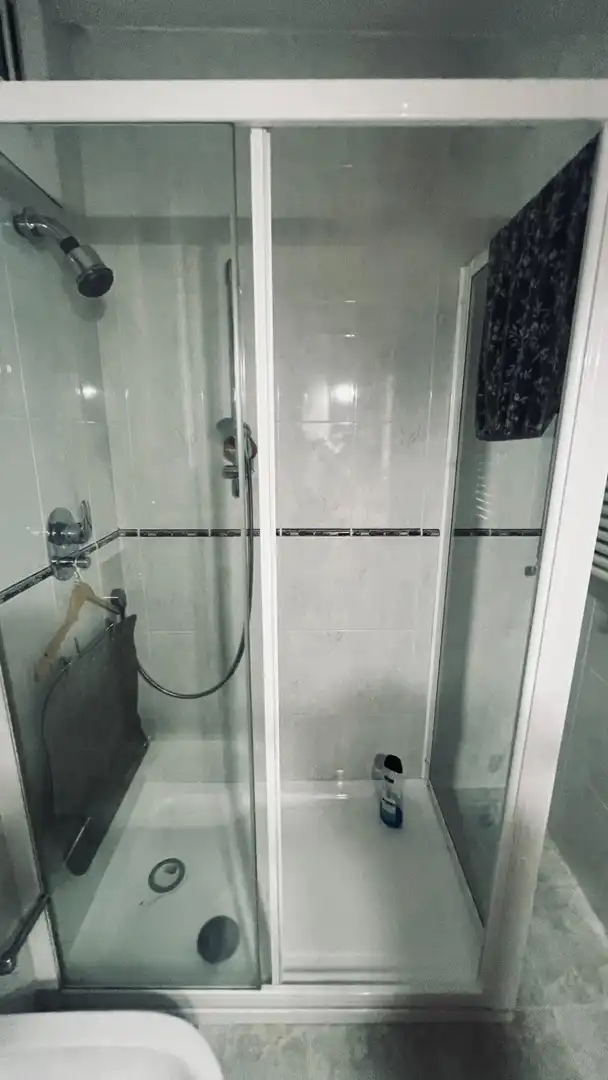 Badezimmer von Wohnung zum Verkauf in Castellón de la Plana / Castelló de la Plana mit Parkett und Balkon
