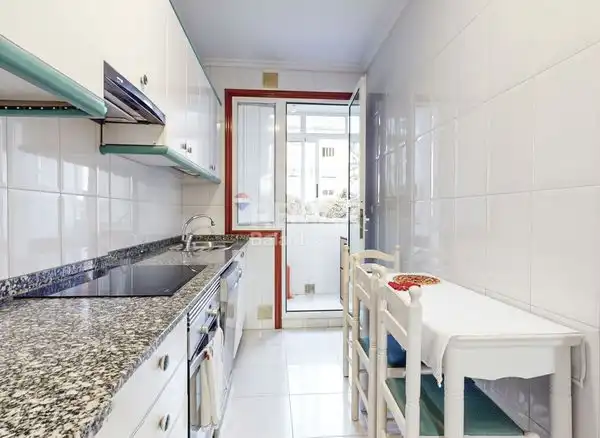 Kitchen of Flat for sale in Vigo   with Heating and Storage room