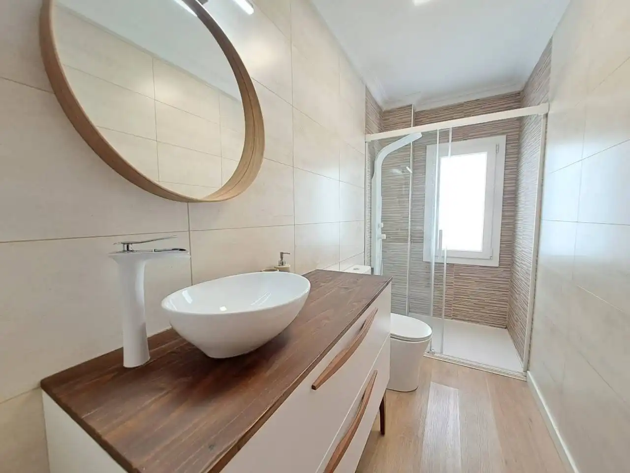 Baño de Piso en venta en Burgos con Calefacción y Parquet