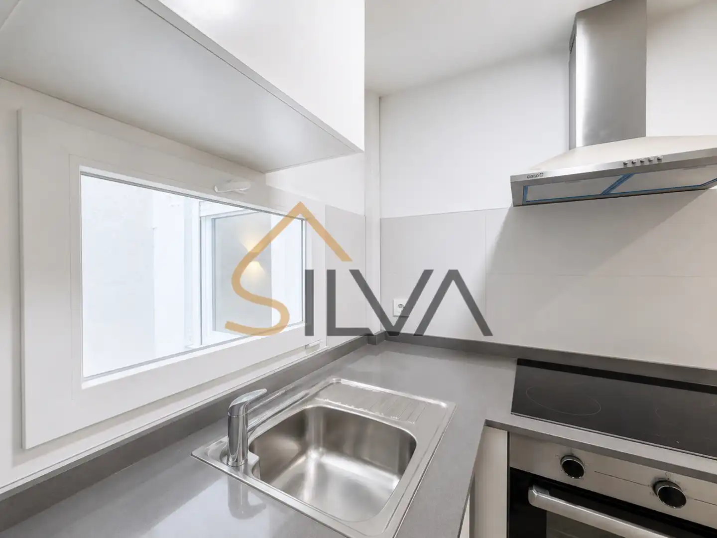 Kitchen of Flat for sale in Lugo  with Air Conditioner, Heating and Oven