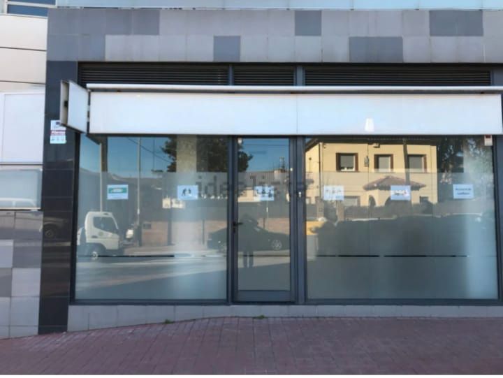 Local de lloguer en Ripollet amb Aire condicionat, Calefacció i Parquet