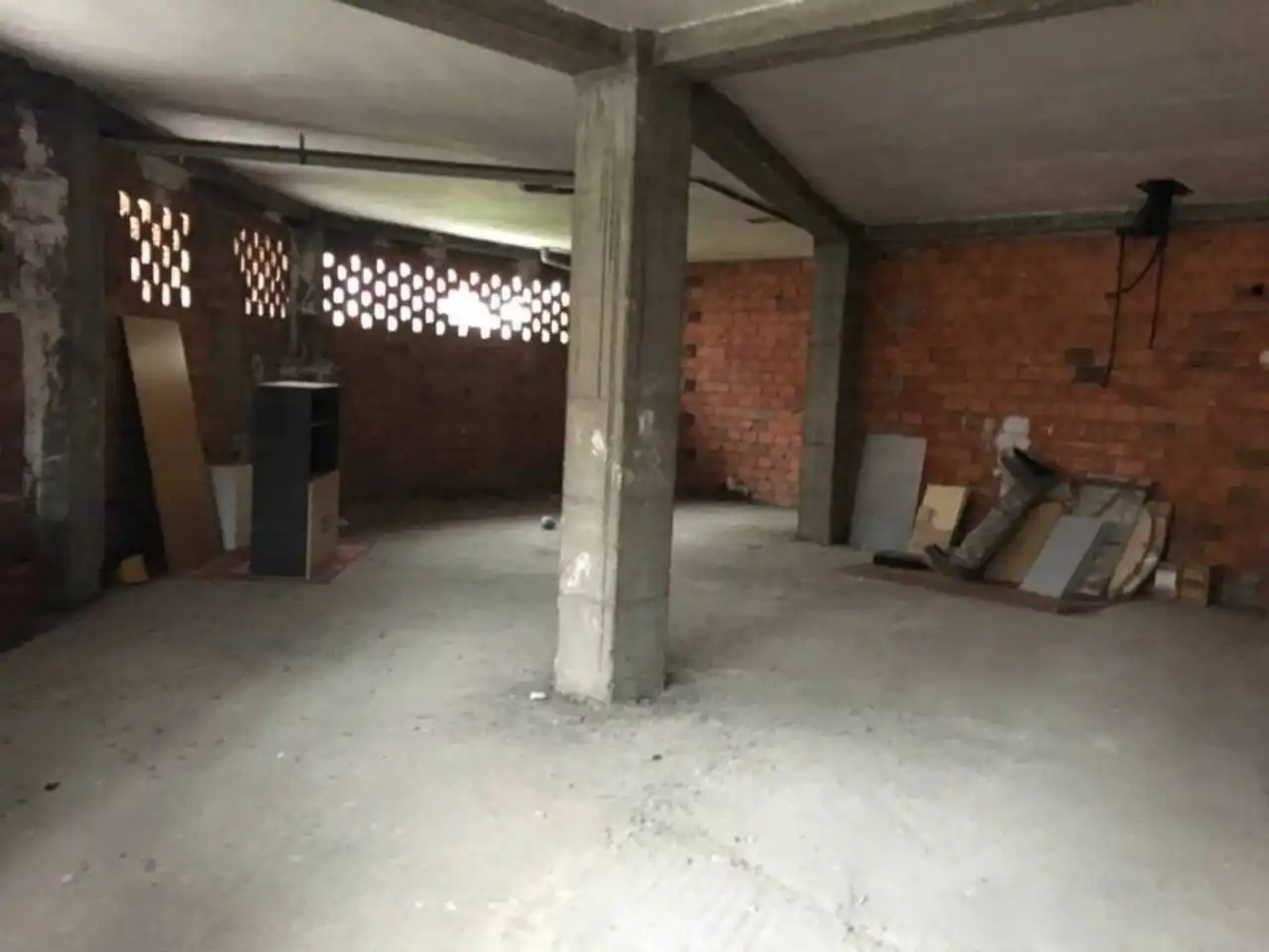 Local comercial en venta en Lugones, imagen 2