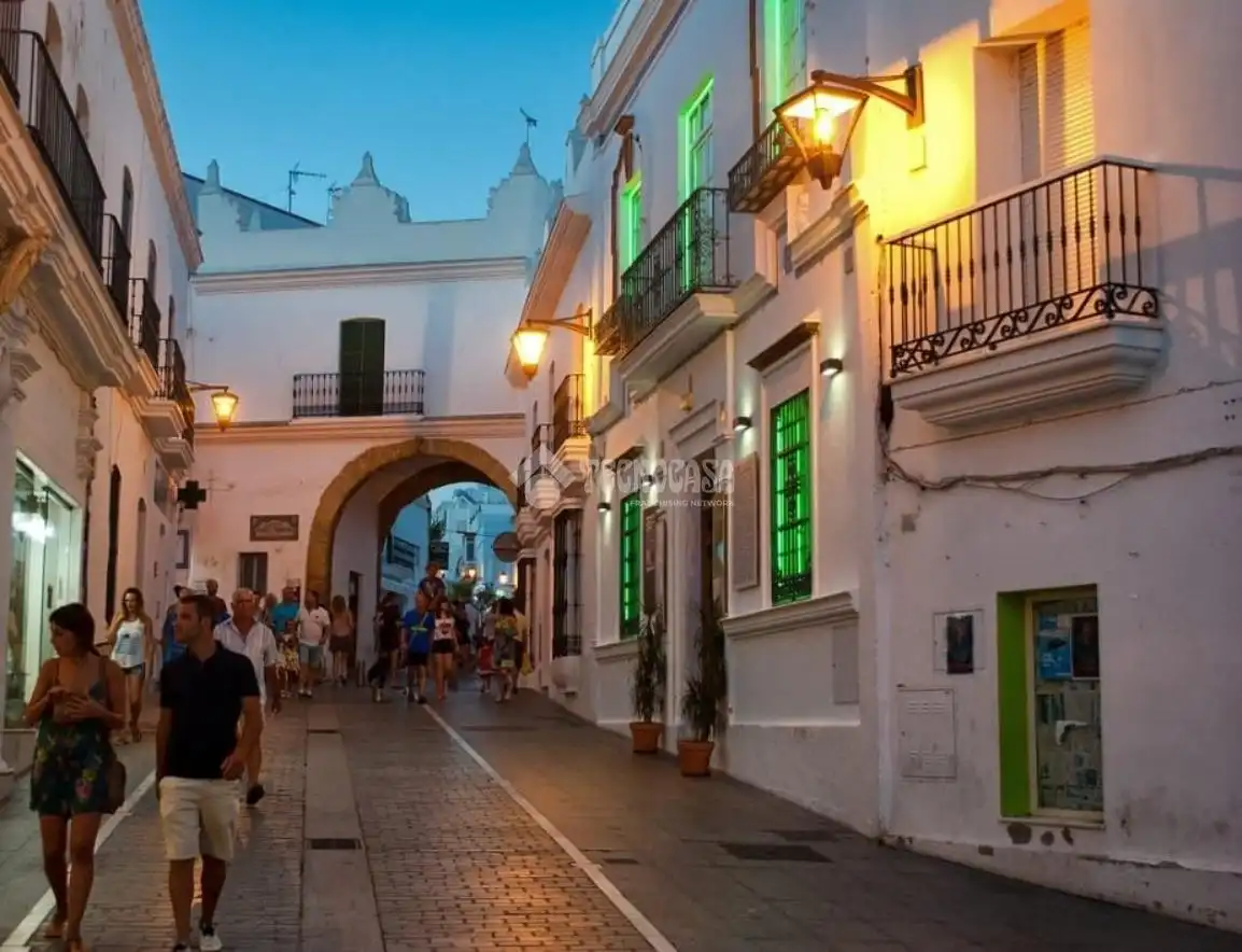 Vista exterior de Àtic en venda en Conil de la Frontera amb Terrassa i Balcó