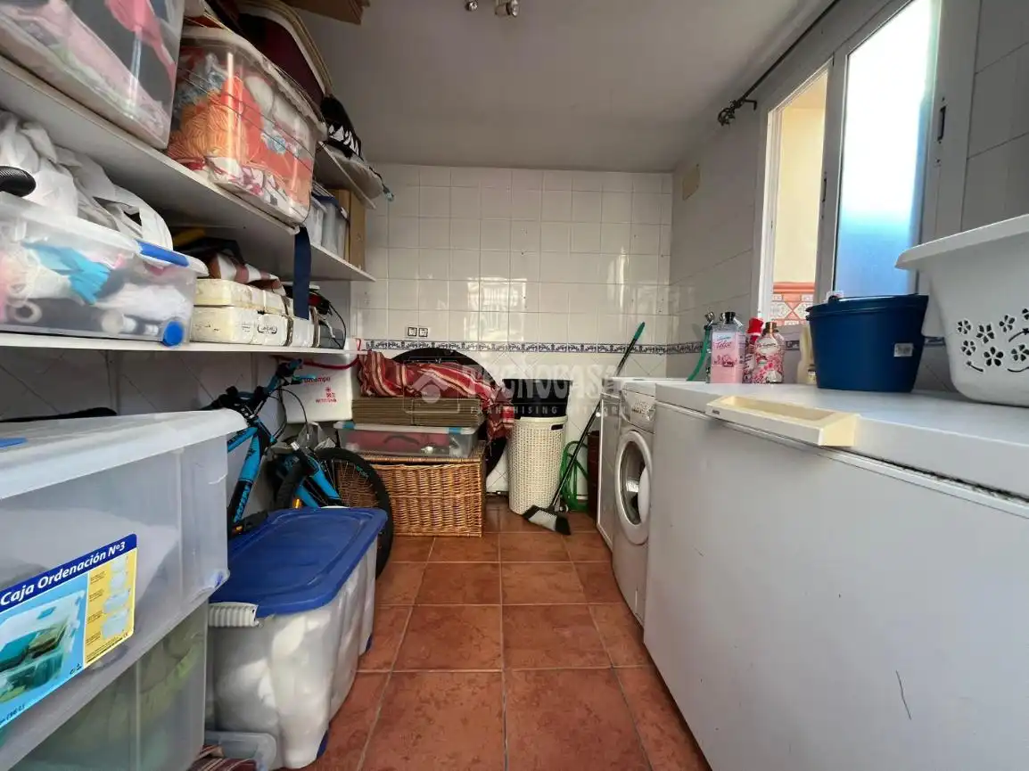 Casa adosada en venta en Dos Hermanas con Terraza