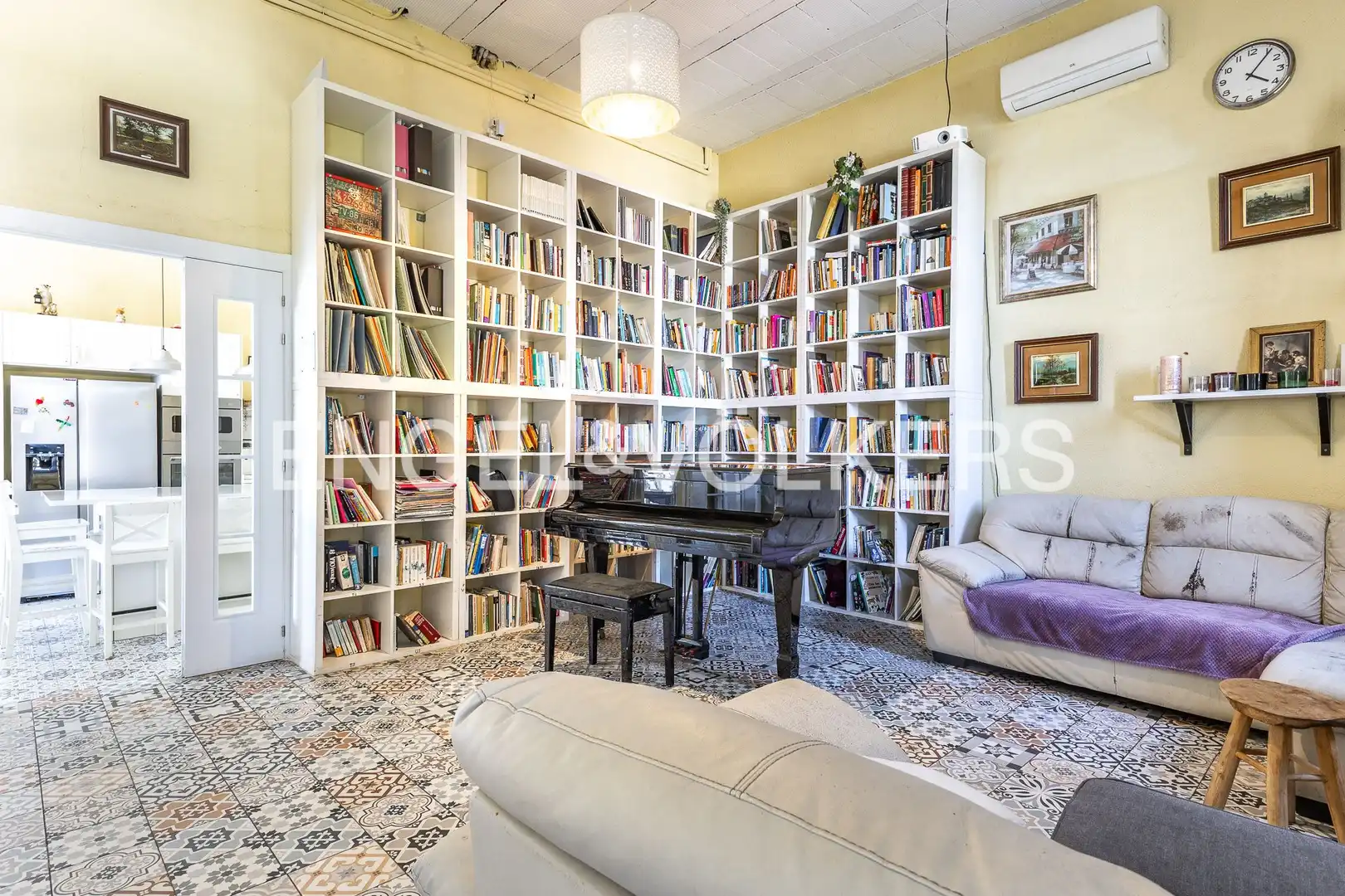 Living room of Houses for rent in El Masnou  with Air Conditioner, Heating and Furnished