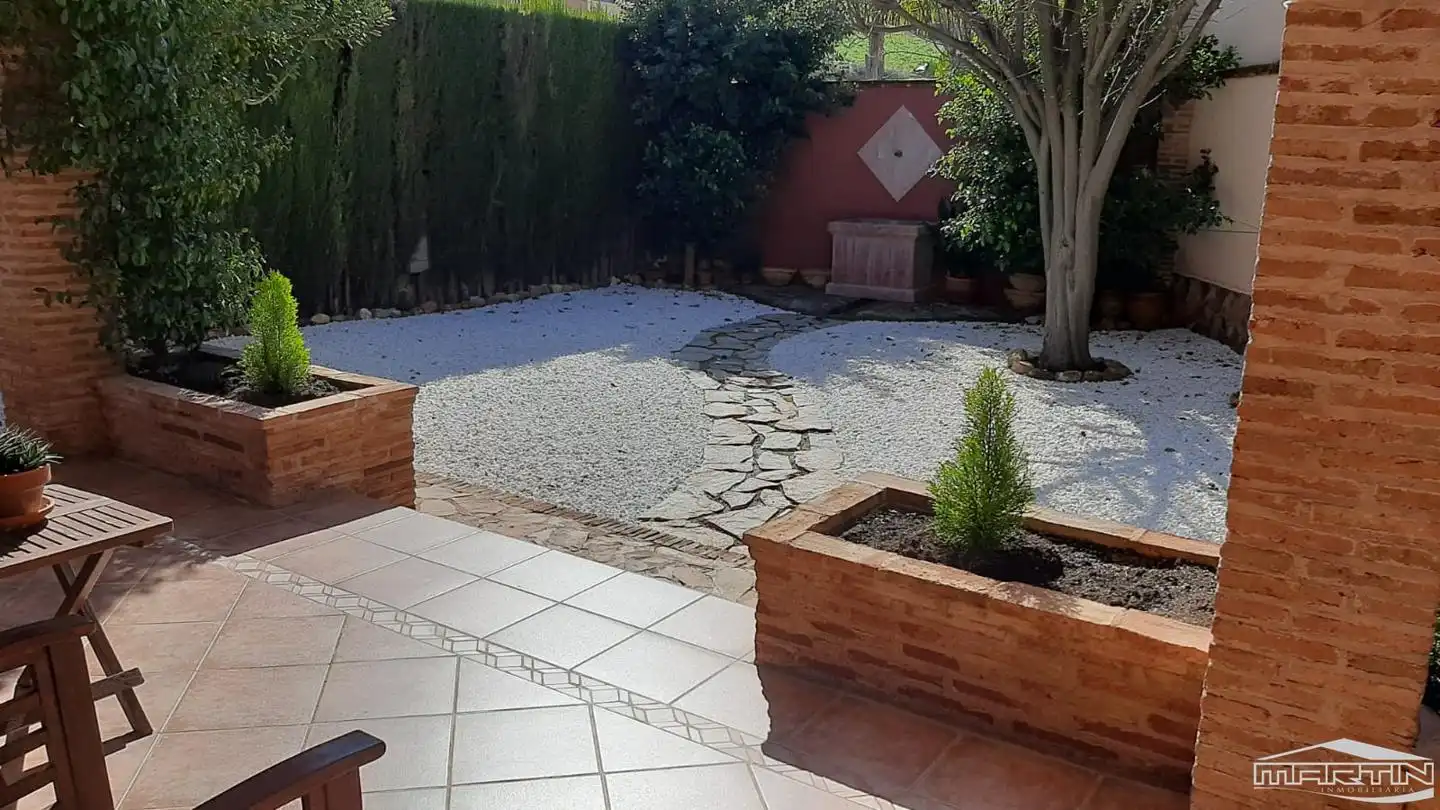 Jardín de Casa o chalet en venta en Lucena con Aire acondicionado, Terraza y Trastero