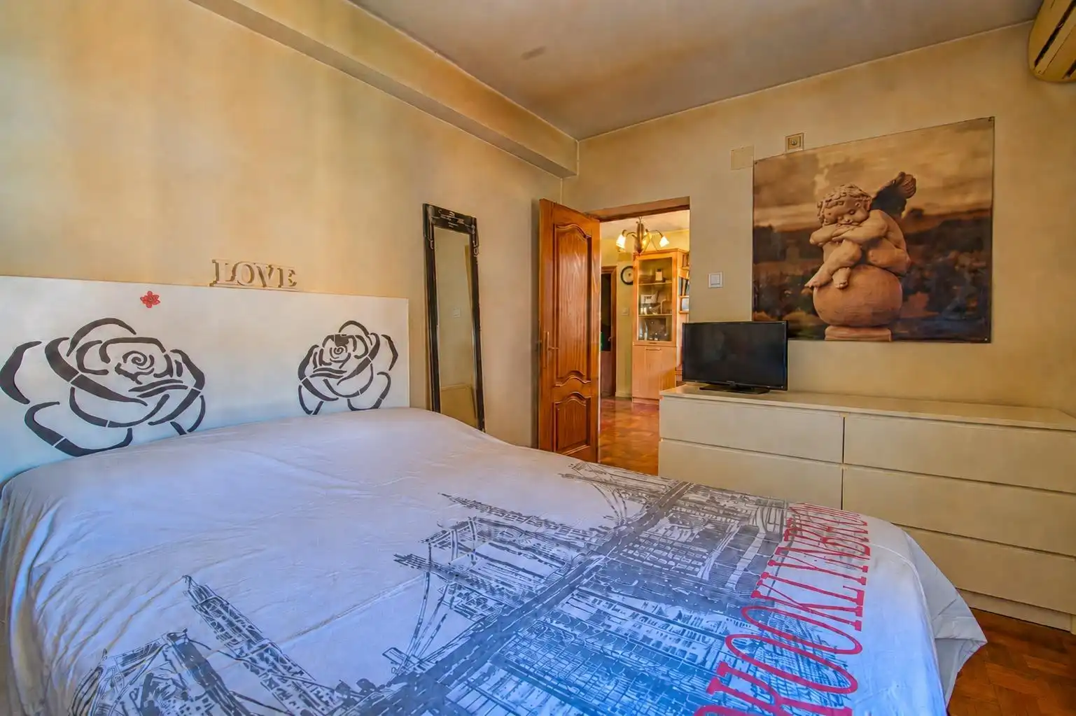 Habitación de Piso en venta en Madrid con Calefacción y Terraza