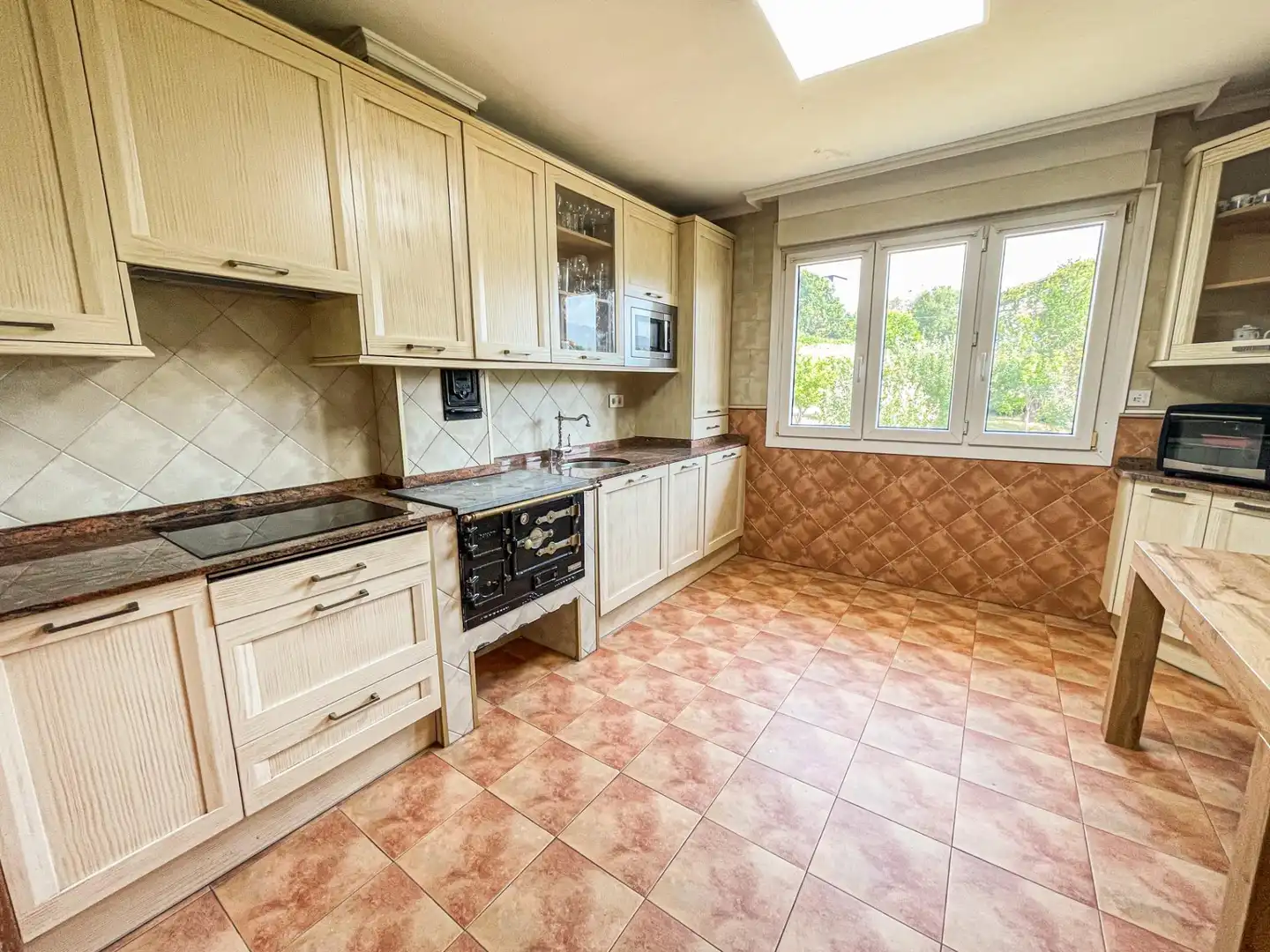 Kitchen of Houses for sale in Abanto y Ciérvana-Abanto Zierbena  with Heating, Private garden and Storage room