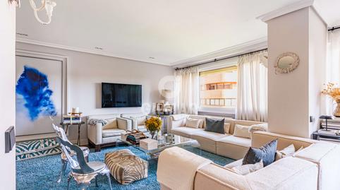 Foto 3 de Piso en venta en Fuentelarreina,  Madrid Capital