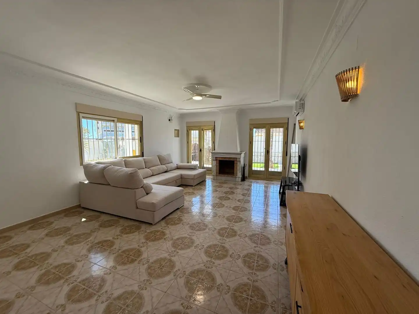 Sala de estar de Casa o chalet de alquiler en Orihuela con Aire acondicionado, Calefacción y Jardín privado