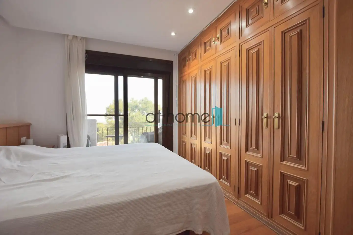 Schlafzimmer von Einfamilien-Reihenhaus zur Miete in Sagunto / Sagunt mit Klimaanlage, Parkett und Terrasse