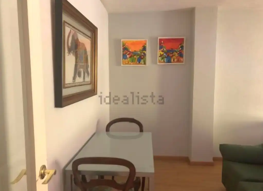 Dormitori de Pis de lloguer en Granada amb Aire condicionat, Calefacció i Moblat