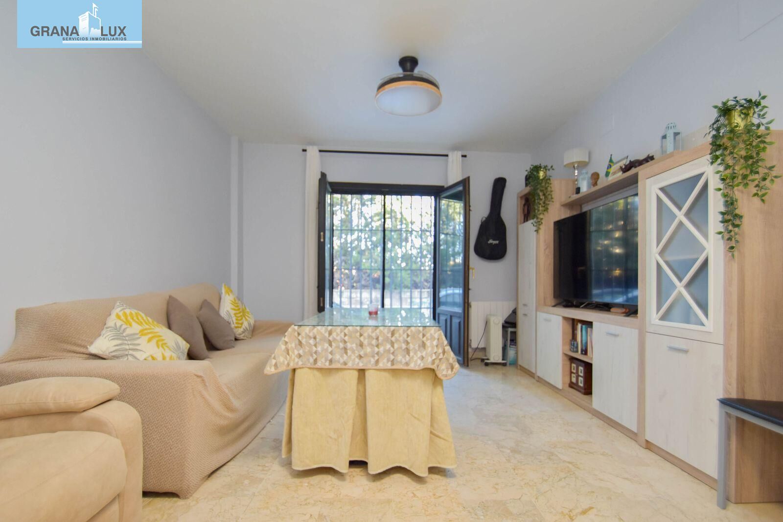 Habitación de Apartamento en venta en La Zubia