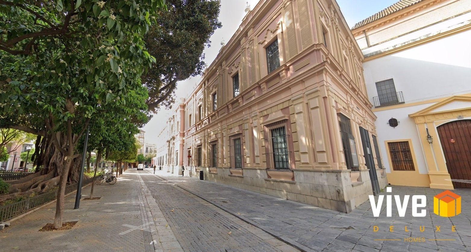 Exterior view of House or chalet for sale in  Sevilla Capital  with Air Conditioner, Heating and Private garden