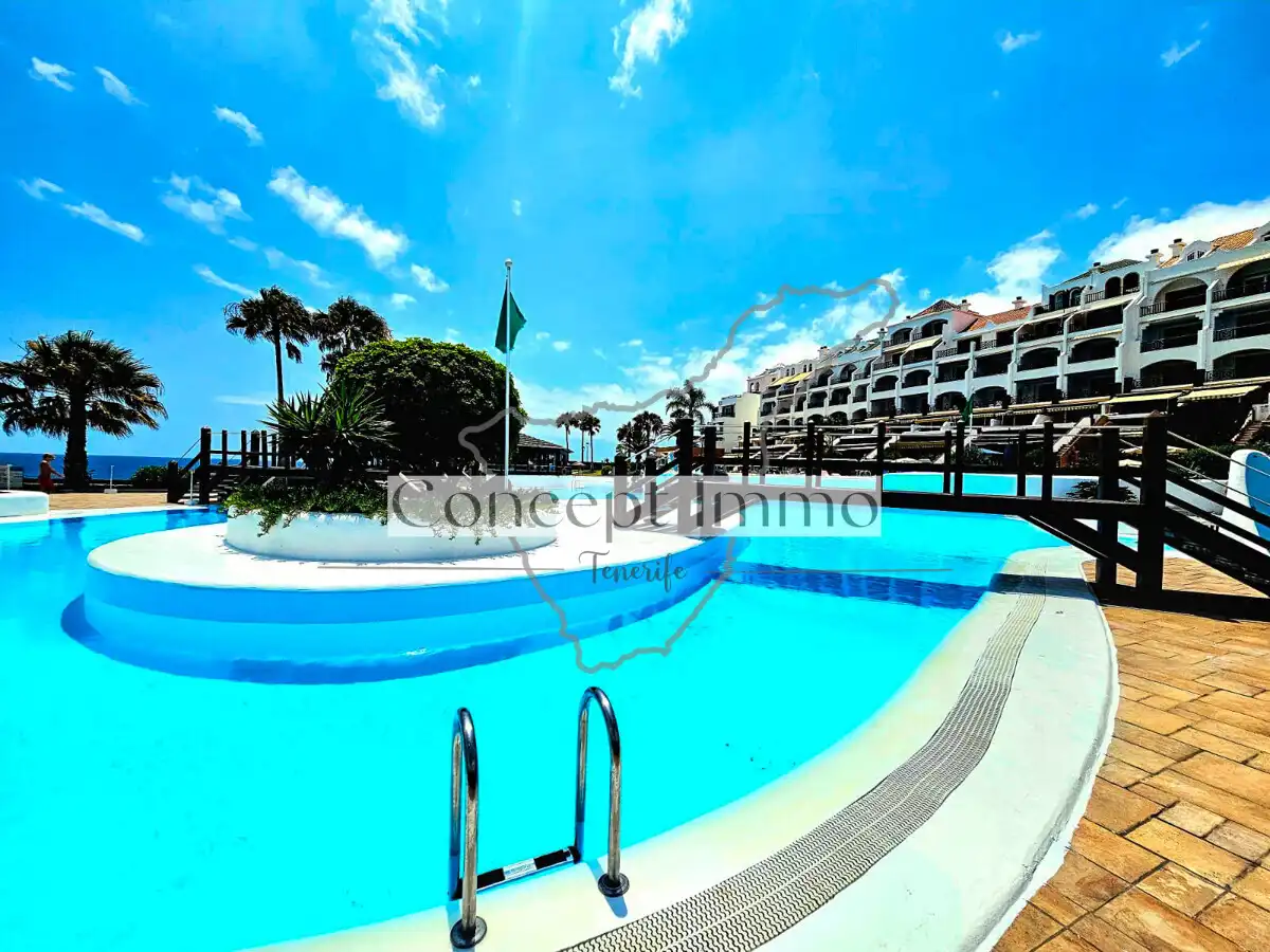 Piscina de Pis en venda en Arona amb Terrassa, Alarma i Piscina comunitària