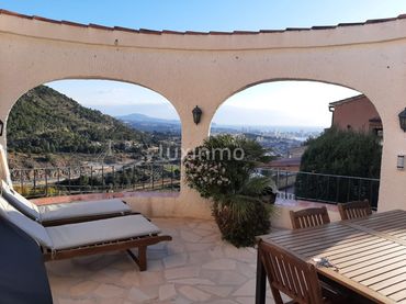 Doppelhaushälfte mit Balkon zum Verkauf in Maryvilla