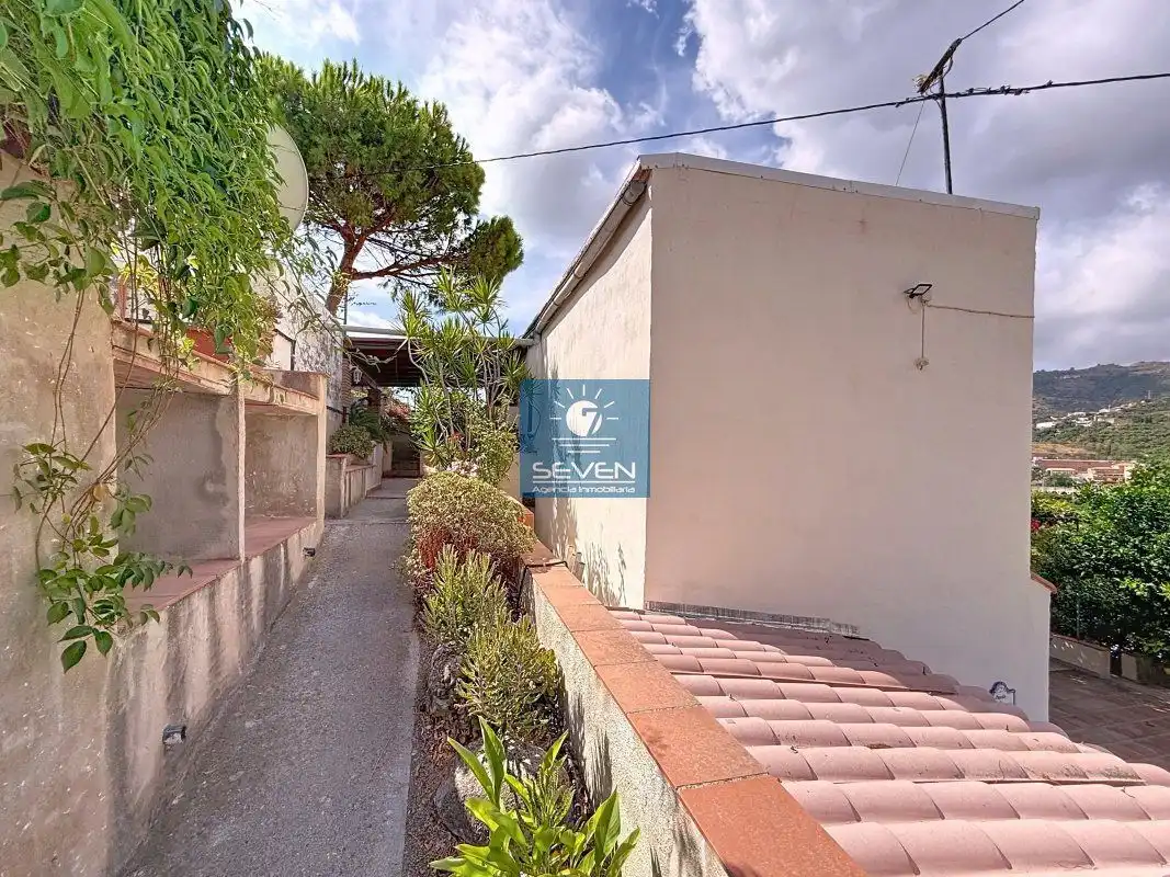 Vista exterior de Finca rústica en venta en Almuñécar con Aire acondicionado, Jardín privado y Terraza