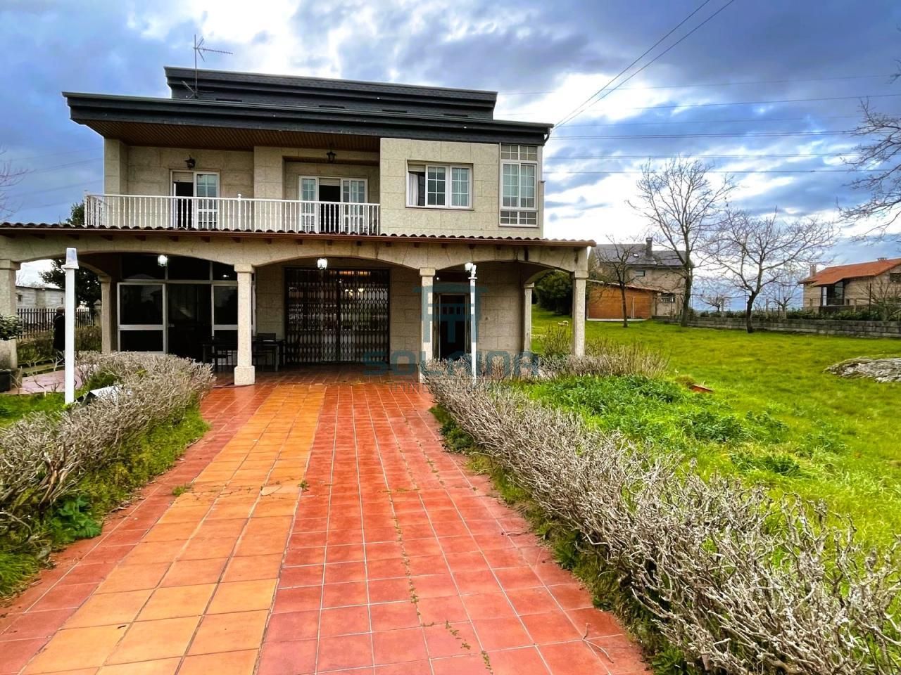 Exterior view of House or chalet for sale in San Cibrao das Viñas  with Heating, Private garden and Terrace