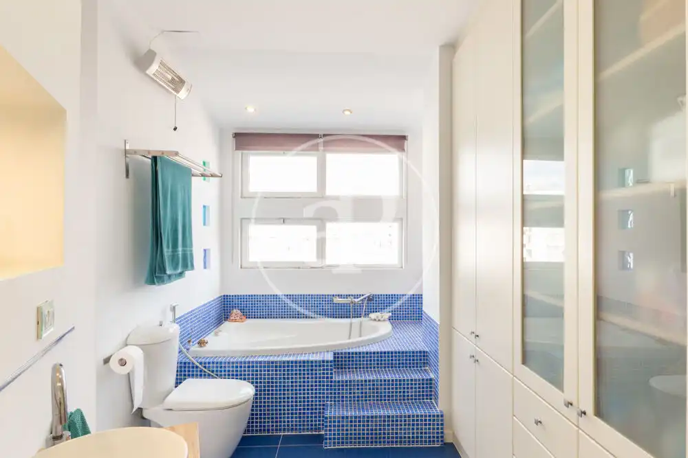 Baño de Ático en venta en Valencia con Aire acondicionado, Calefacción y Terraza