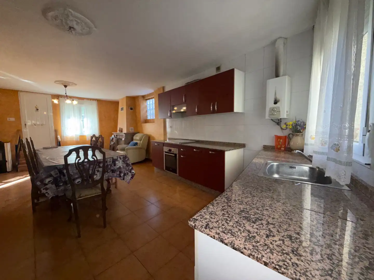 Kitchen of Detached homes for sale in Cubillos del Sil  with Heating, Private garden and Storage room