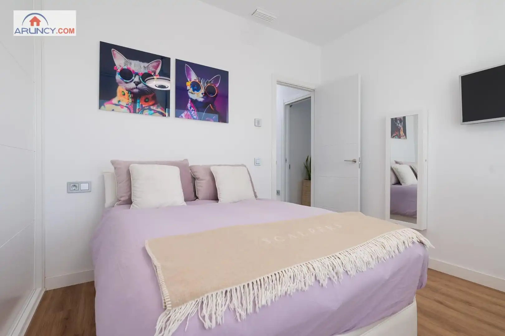 Habitación de Casa adosada en venta en Dos Hermanas con Aire acondicionado, Jardín privado y Terraza