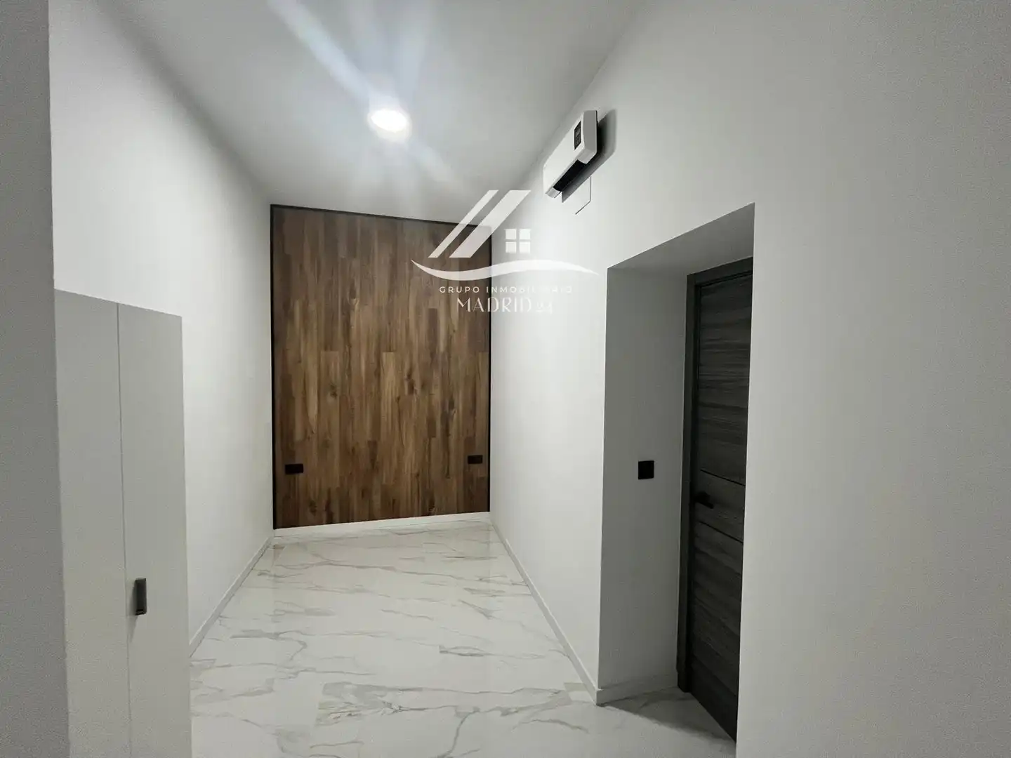 Flat for sale in Calle de Valencia, Embajadores - Lavapiés