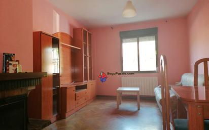 Bedroom of Flat for sale in Torrecaballeros  with Heating, Storage room and Furnished
