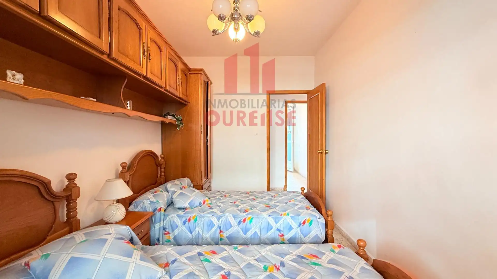Habitación de Piso en venta en Ourense Capital  con Calefacción, Trastero y Balcón