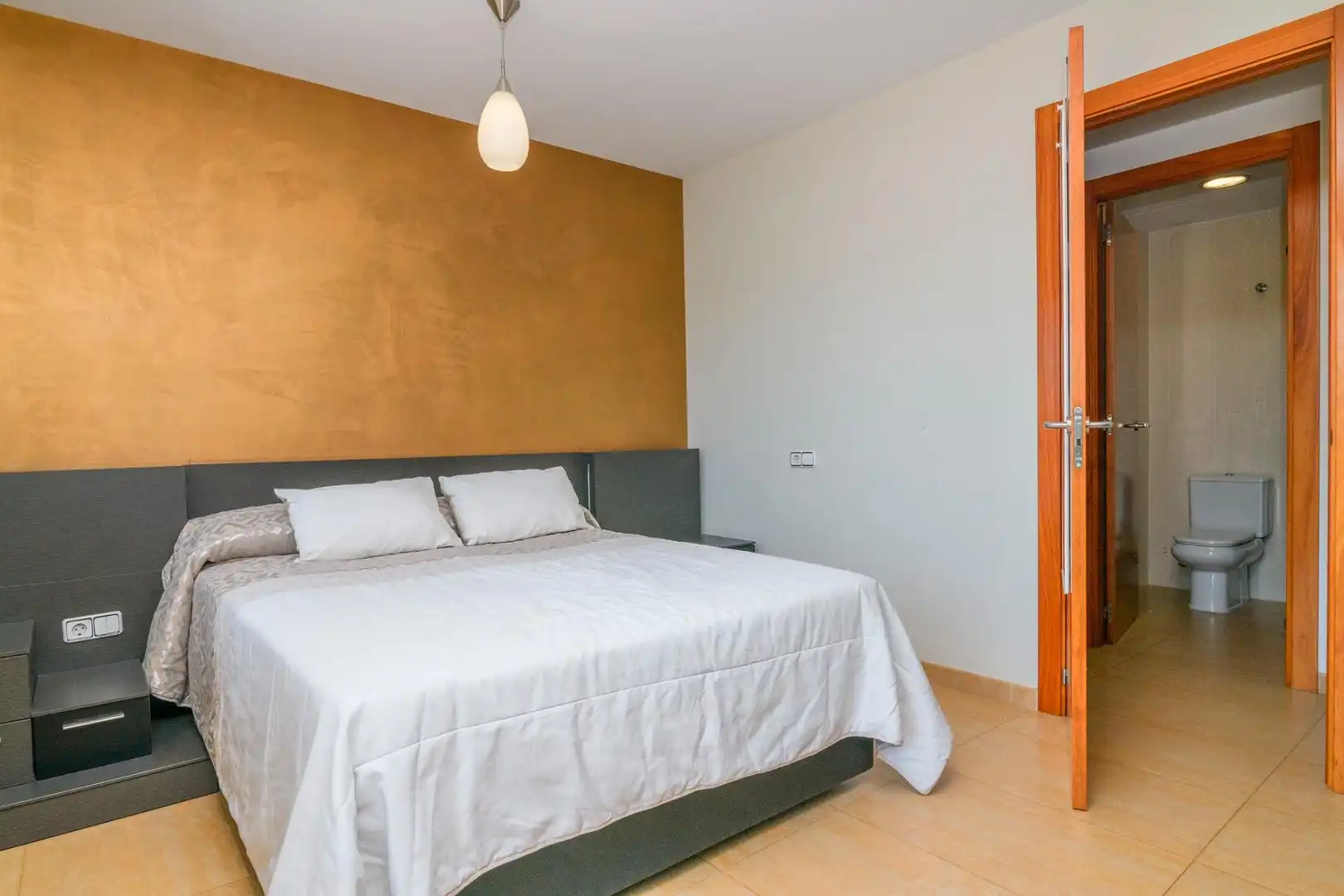 Habitación de Dúplex en venta en Manresa con Aire acondicionado, Calefacción y Terraza