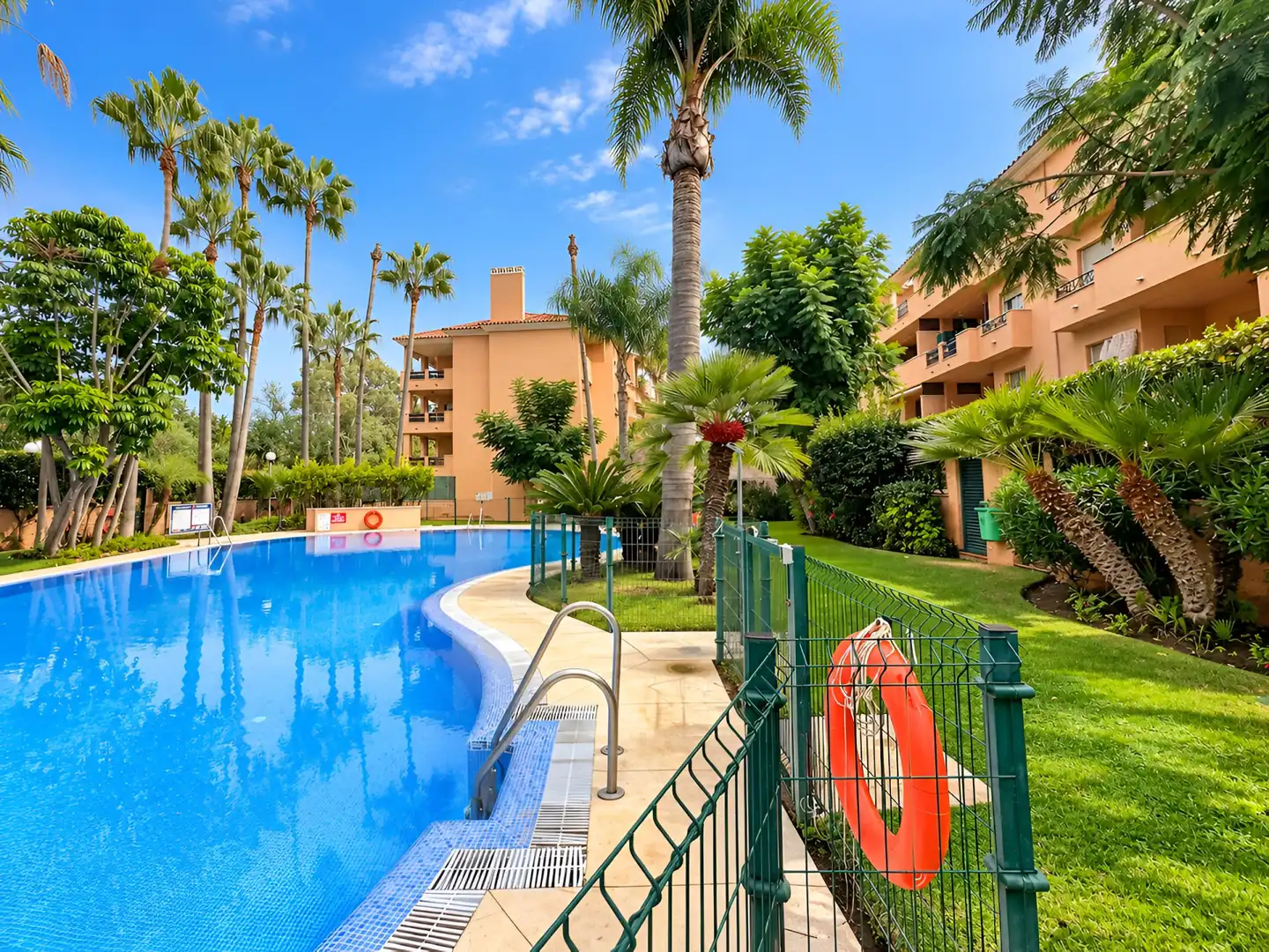Apartment with terrace for sale in Elviria - Cabopino, imagen 23