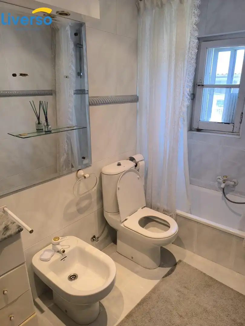 Bathroom of Flat for share in Burgos  with Heating, Terrace and Furnished