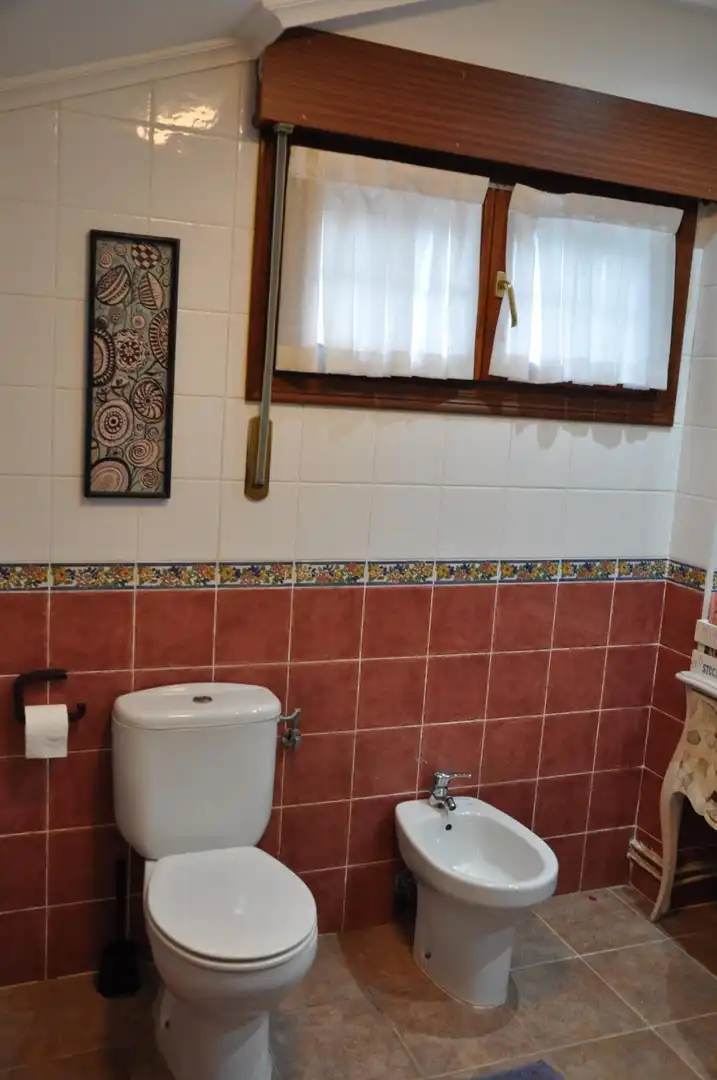 Baño de Casa o chalet en venta en Castro-Urdiales con Calefacción, Jardín privado y Terraza