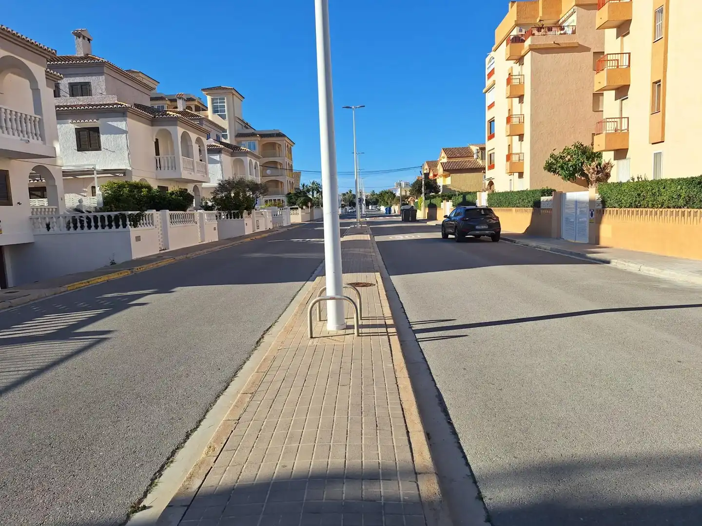 Vista exterior de Casa adosada en venta en Sueca con Aire acondicionado, Terraza y Amueblado