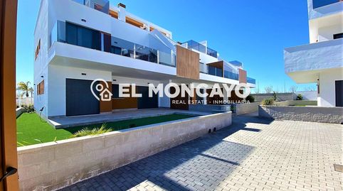 Foto 2 de Casa o chalet en venta en Calle Calle de Pilar Pérez Aguirre, Pilar de la Horadada ciudad, Pilar de la Horadada