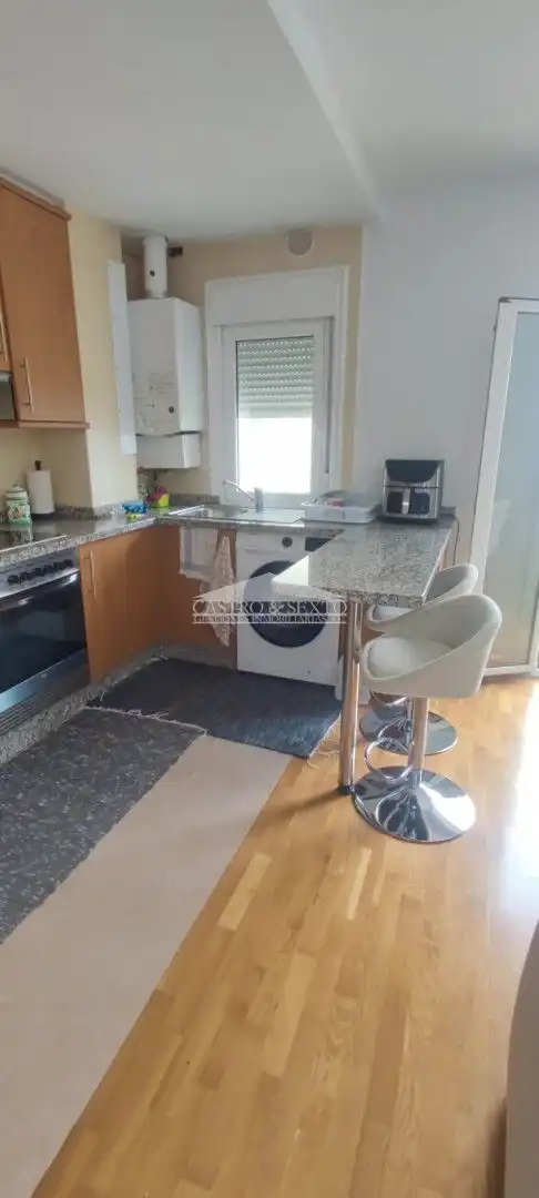 Cuina de Apartament en venda en Sada (A Coruña) amb Calefacció i Moblat