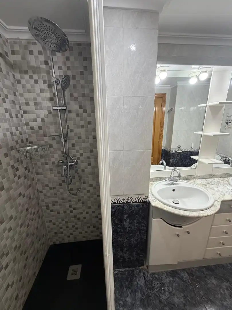 Baño de Piso en venta en Valencia con Balcón