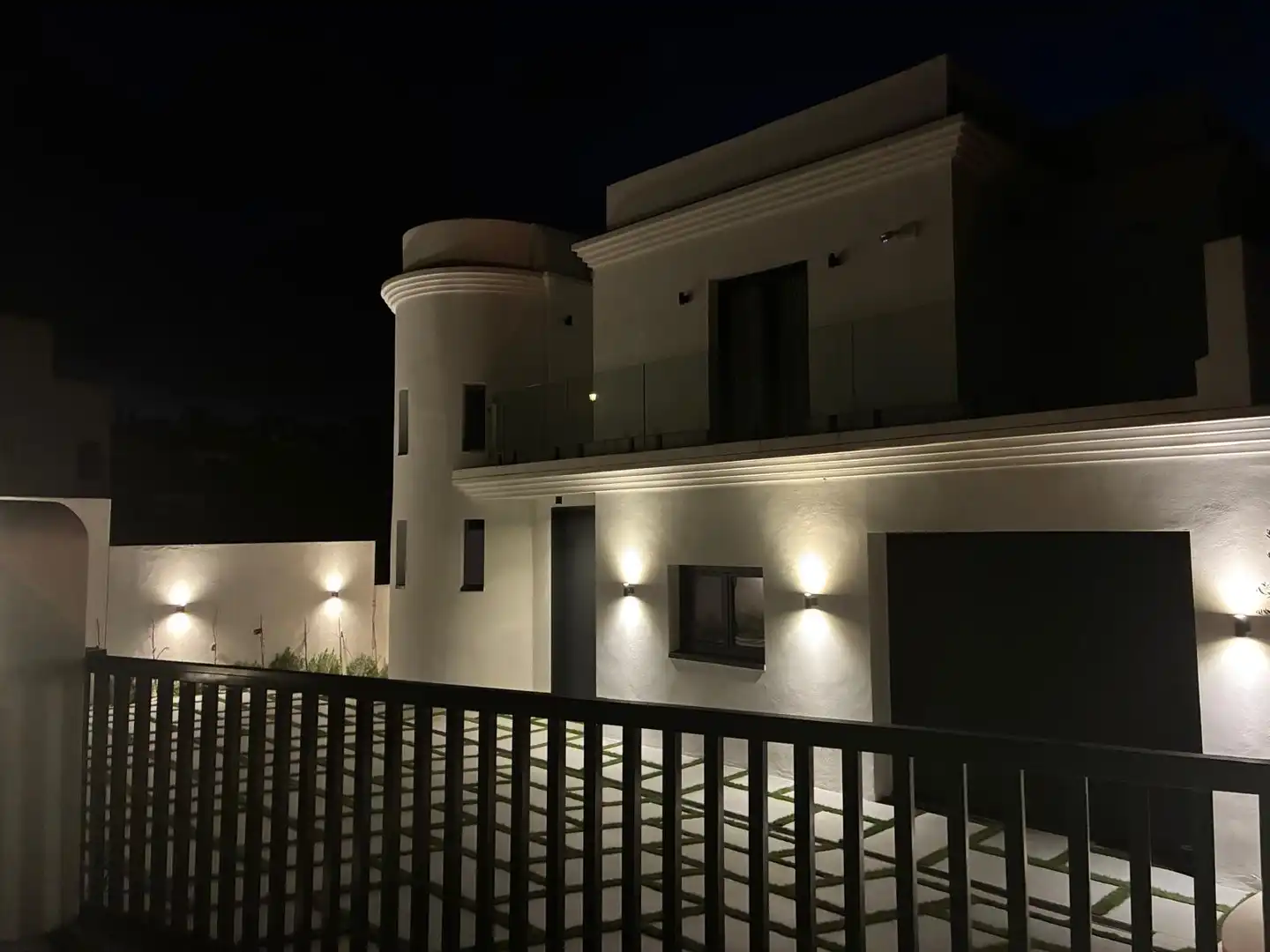 Außenansicht von Haus oder Chalet zur Miete in Sotogrande mit Klimaanlage, Privatgarten und Terrasse