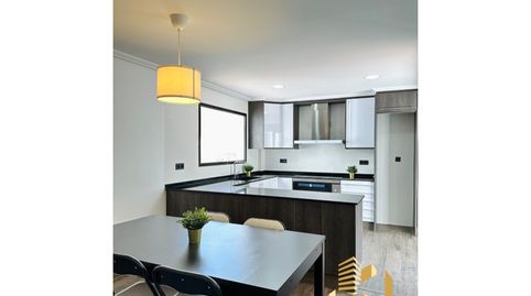 Foto 2 de Dúplex en venta en Calle Sant Vicent Ferrer, Zona La Ermita, Torrent