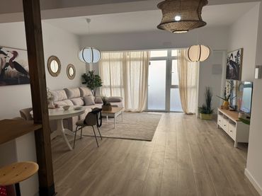 Flat with lift for sale in Calle de Navas del Rey 34