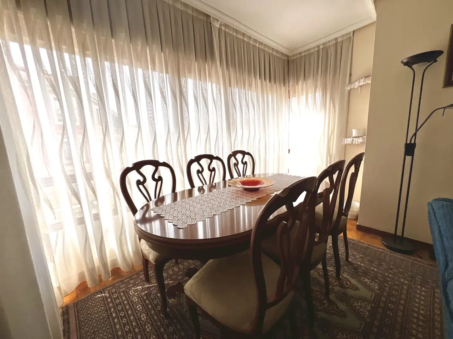 Comedor de Piso en venta en Cabezón de la Sal con Calefacción, Parquet y Amueblado