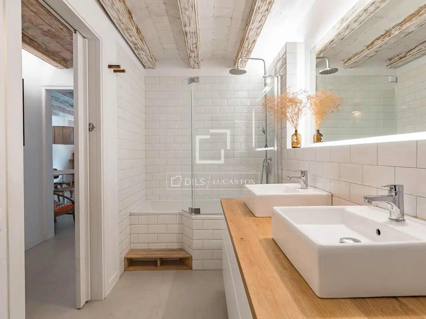 Badezimmer von Wohnung zum Verkauf in Barcelona mit Klimaanlage, Heizung und Terrasse