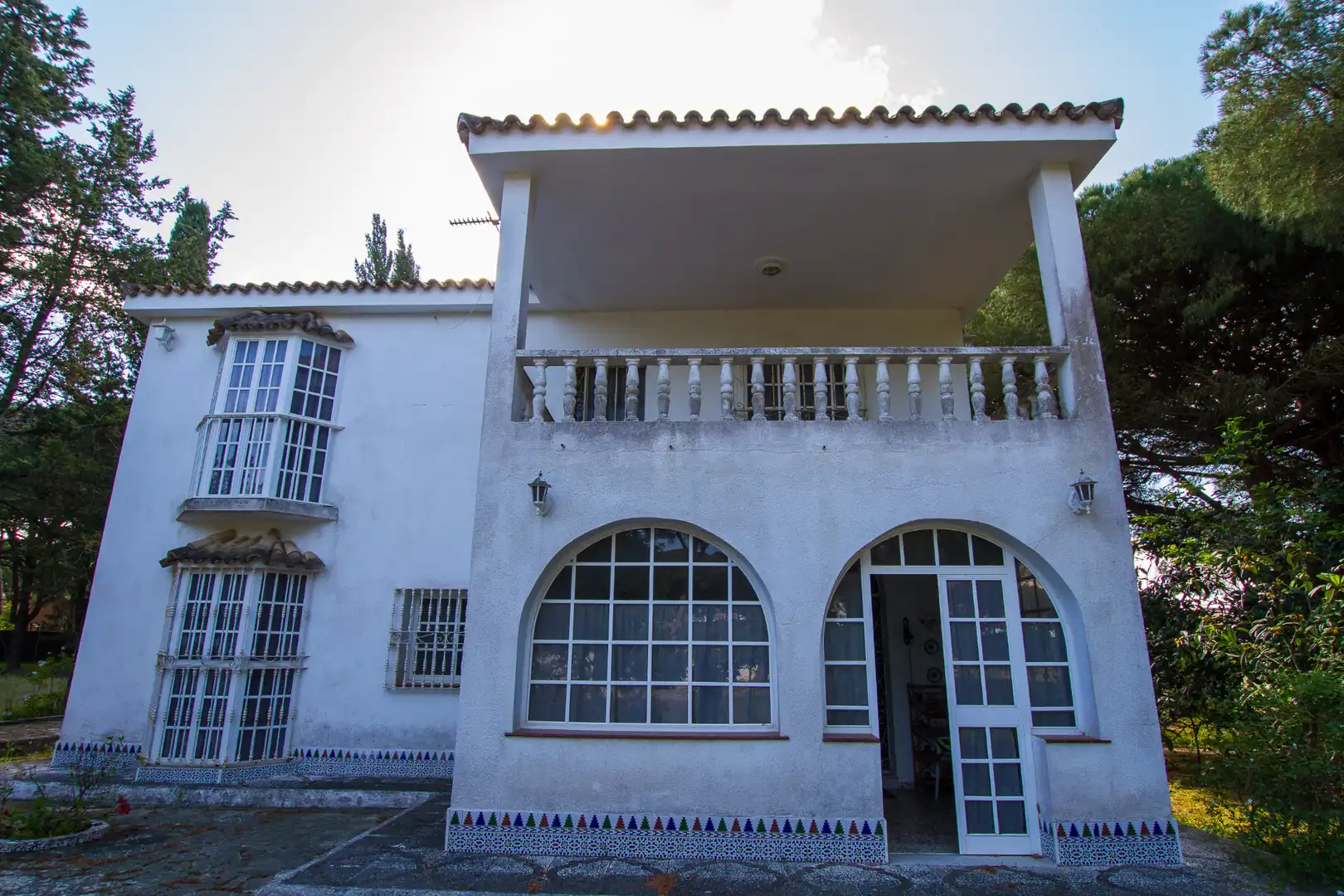 Vista exterior de Casa o xalet en venda en Chiclana de la Frontera amb Moblat